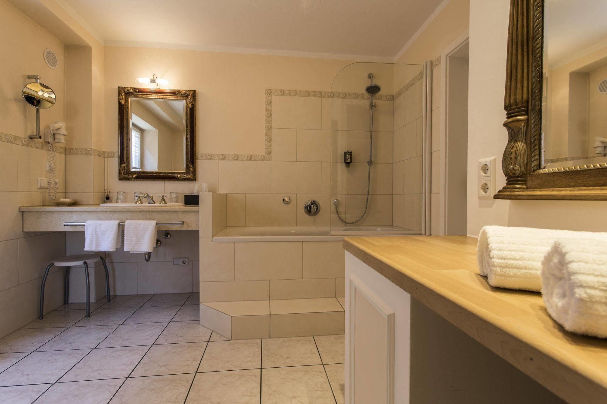 Dinkelsbühl Meiser Altstadt Hotel מראה חיצוני תמונה
