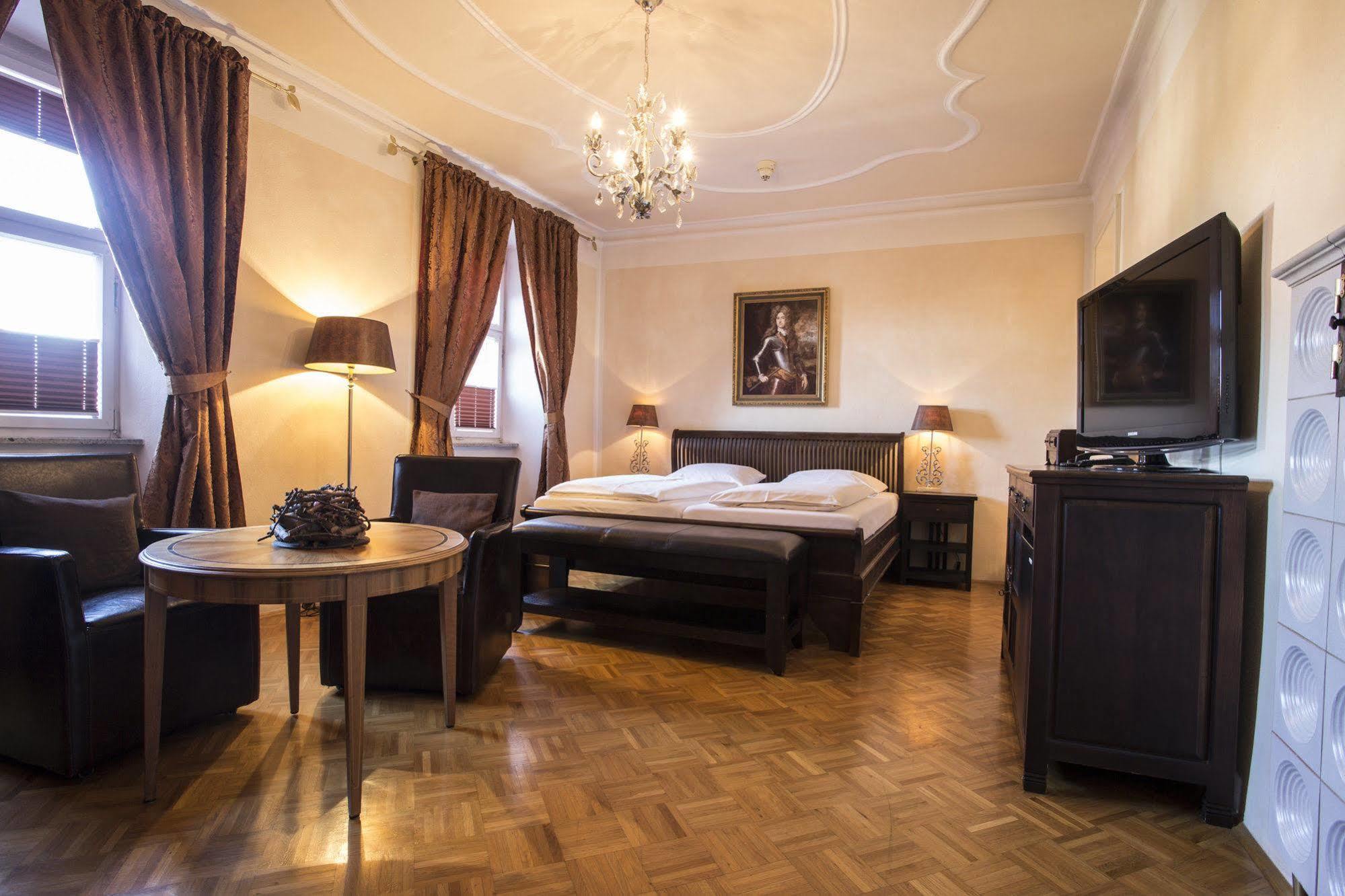 Dinkelsbühl Meiser Altstadt Hotel מראה חיצוני תמונה