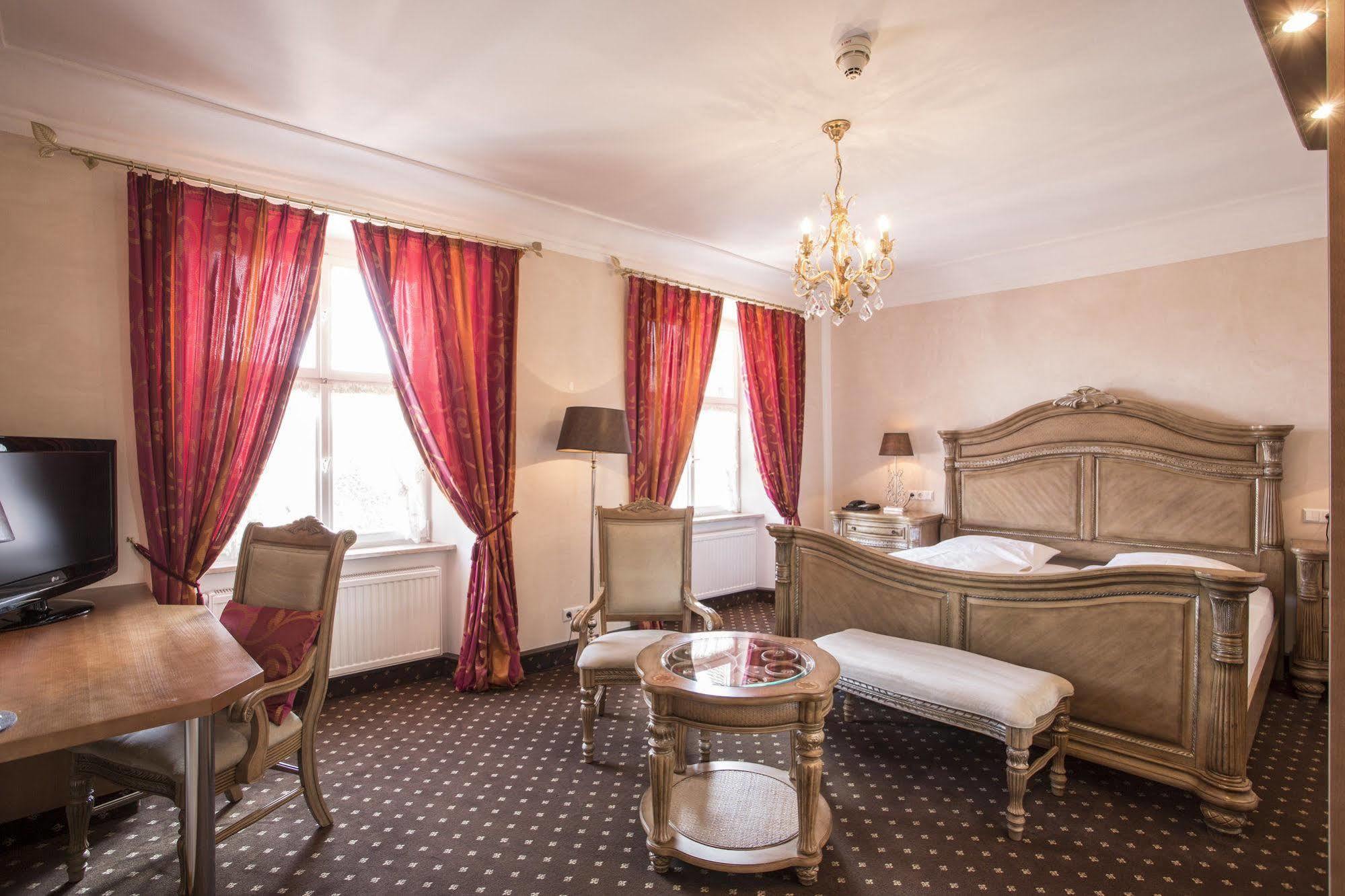 Dinkelsbühl Meiser Altstadt Hotel מראה חיצוני תמונה